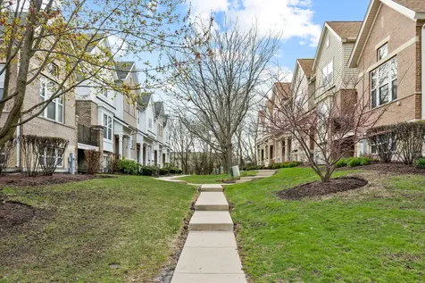 5546 Cambridge Way Hanover Park IL 60133