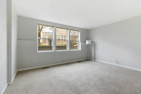 5546 Cambridge Way Hanover Park IL 60133