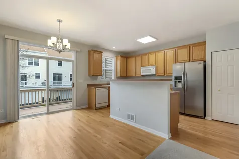 5546 Cambridge Way Hanover Park IL 60133