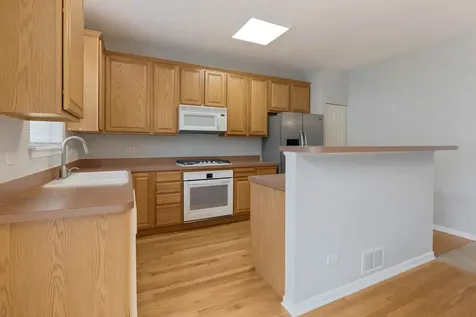 5546 Cambridge Way Hanover Park IL 60133
