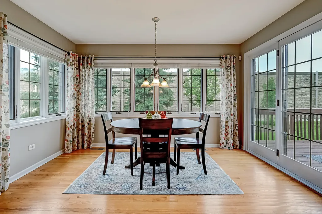 5412 Commonwealth Avenue Western Springs IL 60558