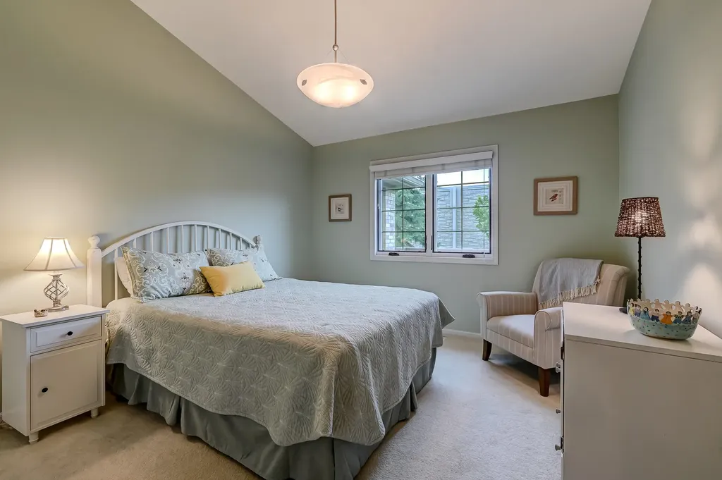 5412 Commonwealth Avenue Western Springs IL 60558
