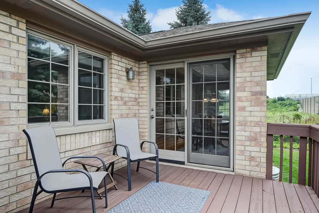5412 Commonwealth Avenue Western Springs IL 60558