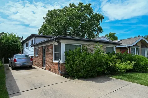 1322 South Arlington Heights Road Arlington Heights IL 60005