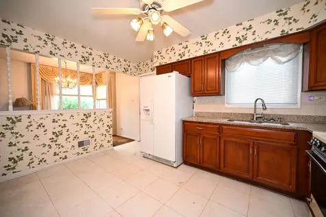 1322 South Arlington Heights Road Arlington Heights IL 60005