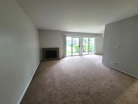 1460 Seven Pines Road Schaumburg IL 60193