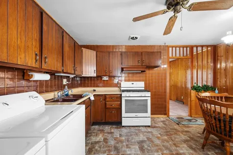 3533 10TH Street East Moline IL 61244