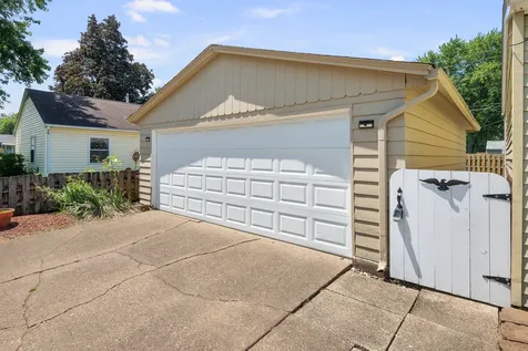 3533 10TH Street East Moline IL 61244