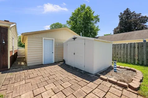 3533 10TH Street East Moline IL 61244