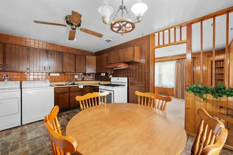 3533 10TH Street East Moline IL 61244