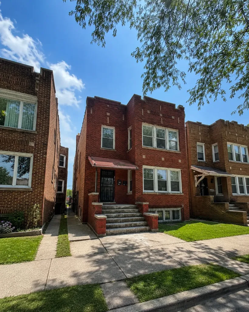 8119 South South Shore Drive S Chicago IL 60617