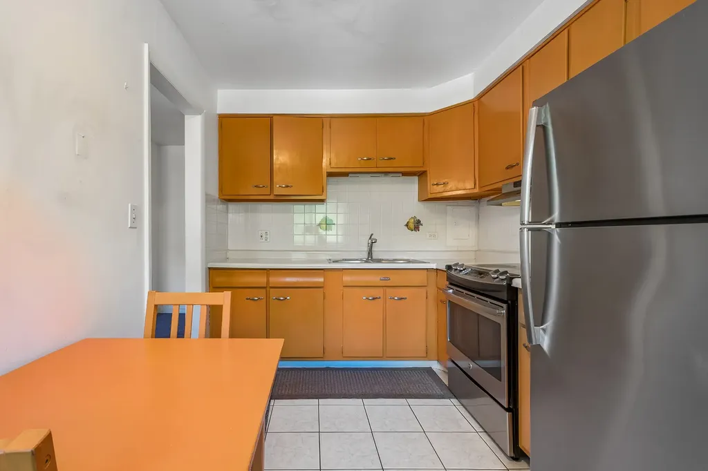 6359 North Ridge Avenue Chicago IL 60660