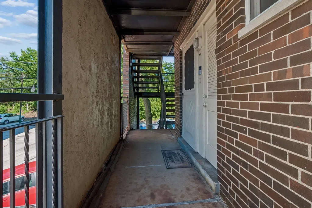 6359 North Ridge Avenue Chicago IL 60660