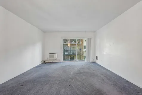 6359 North Ridge Avenue Chicago IL 60660