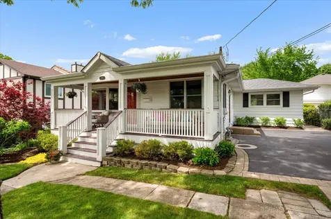 328 Ashland Avenue Highwood IL 60040