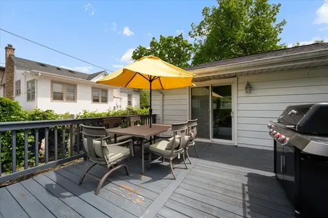 328 Ashland Avenue Highwood IL 60040