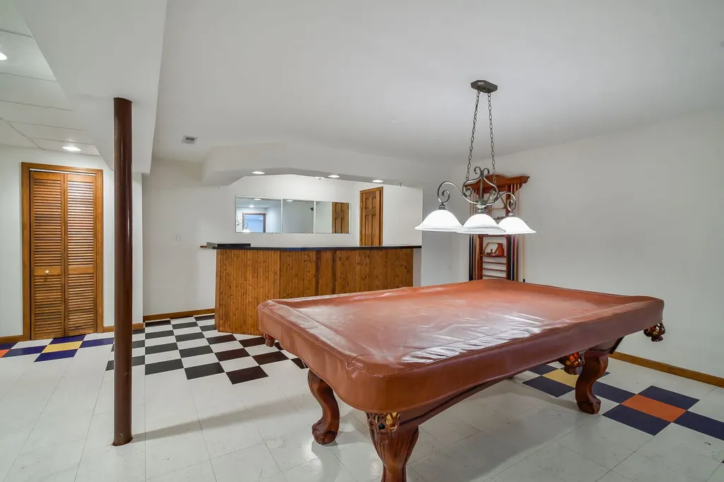 2324 Kalamazoo Drive Naperville IL 60565