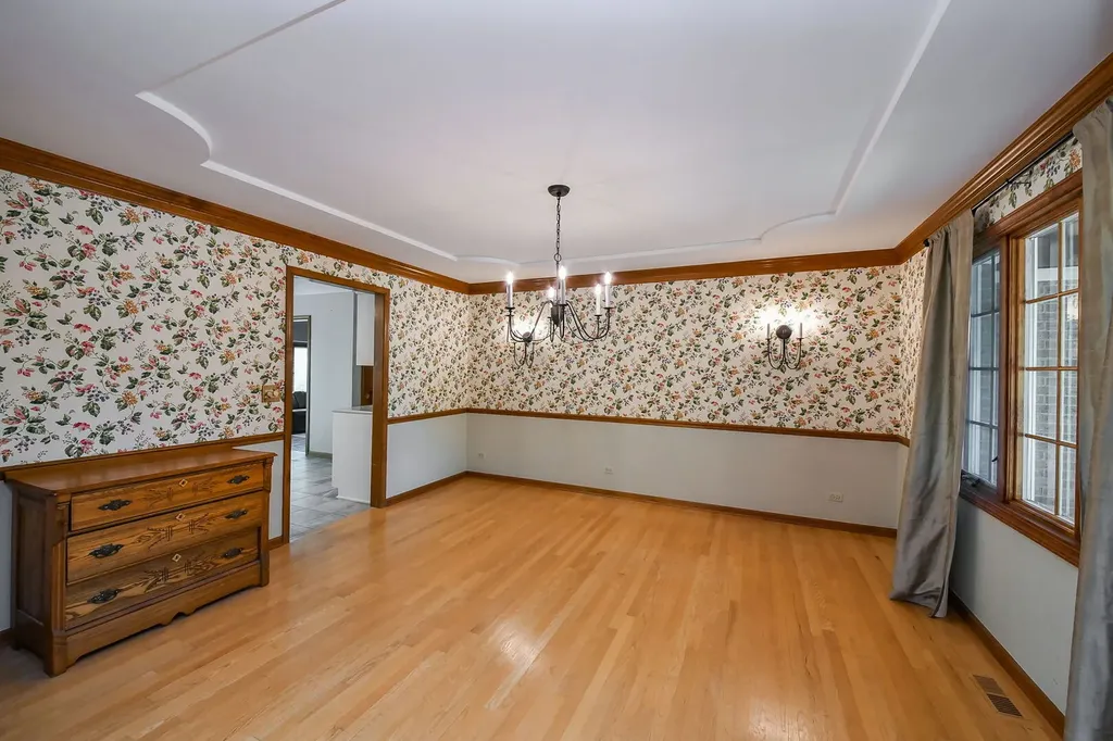 2324 Kalamazoo Drive Naperville IL 60565
