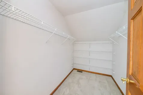 2324 Kalamazoo Drive Naperville IL 60565