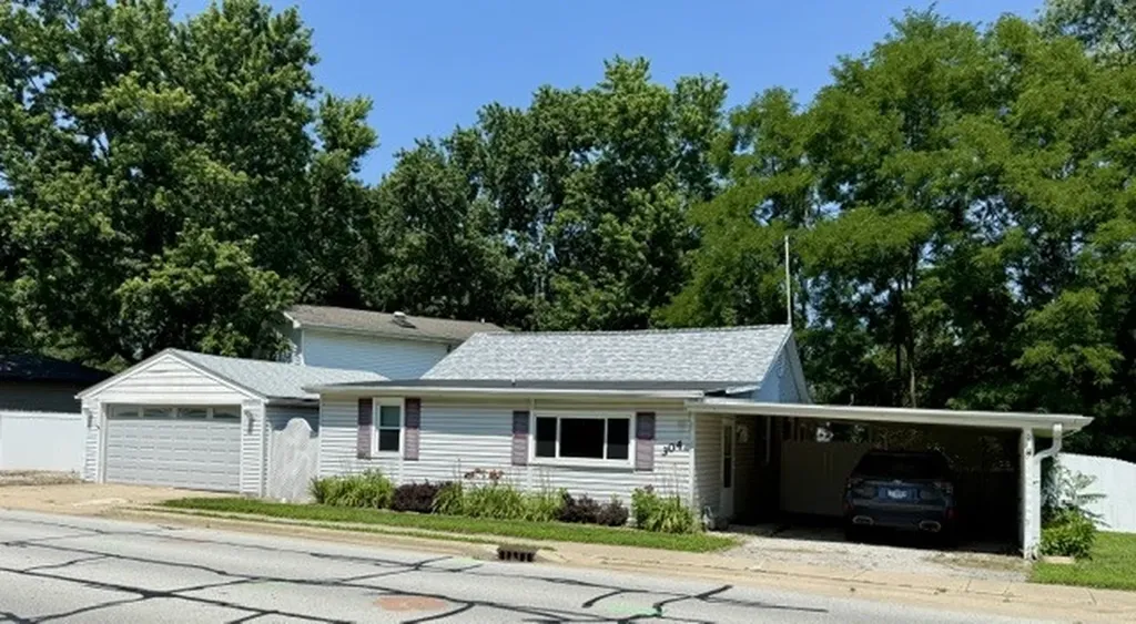 304 Franklin Street Mahomet IL 61853
