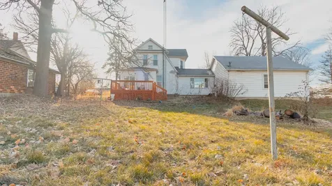 206 West 1st Street Lostant IL 61334