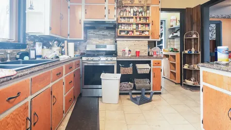 206 West 1st Street Lostant IL 61334