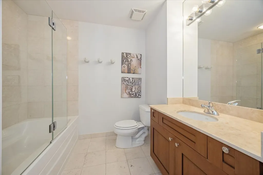 160 East Illinois Street Chicago IL 60611