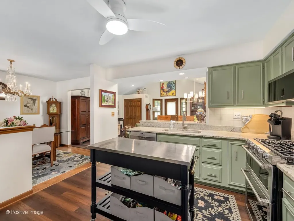 4733 South Pershing Avenue Downers Grove IL 60515