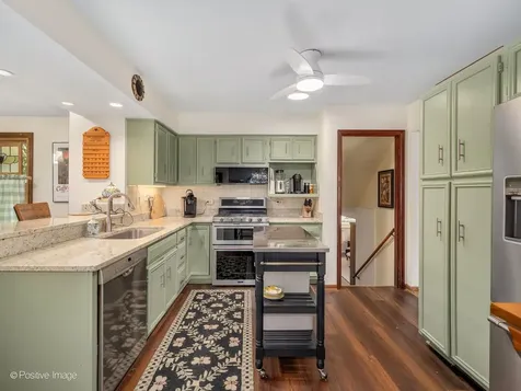 4733 South Pershing Avenue Downers Grove IL 60515