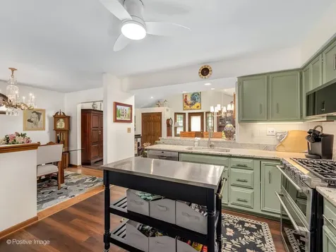 4733 South Pershing Avenue Downers Grove IL 60515