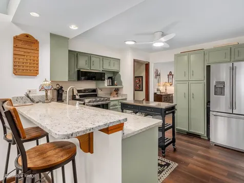 4733 South Pershing Avenue Downers Grove IL 60515