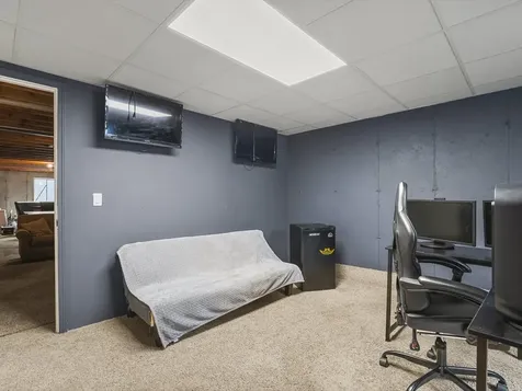 8460 Crooked Bend Road Machesney Park IL 61115