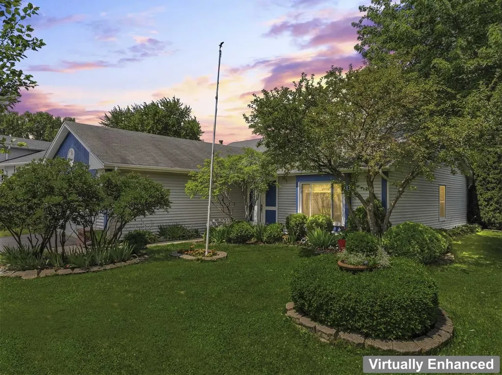 592 Bluff Street Carol Stream IL 60188