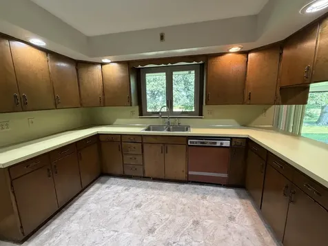 503 North State Street Bellflower IL 62174