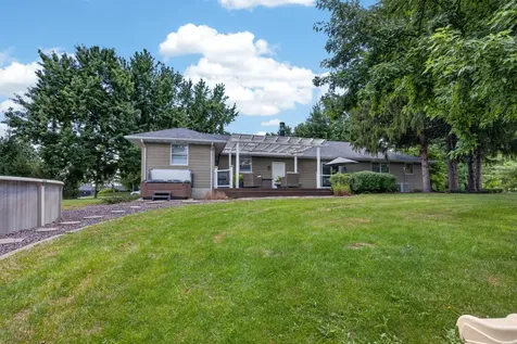 19882 Oakwood Drive Bloomington IL 61705