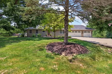 19882 Oakwood Drive Bloomington IL 61705
