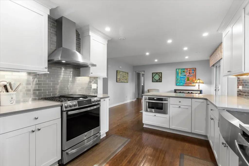 5831 Washington Street Downers Grove IL 60516