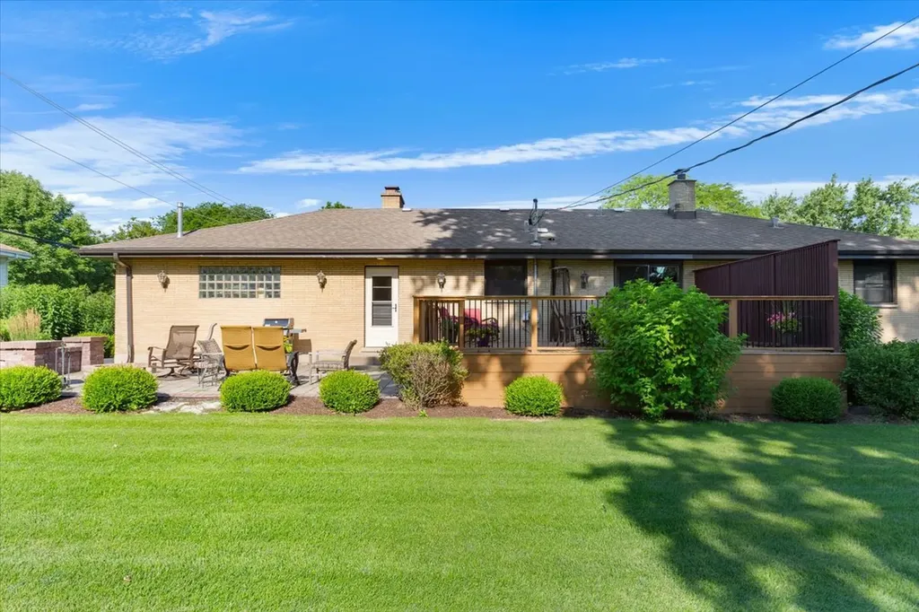 5831 Washington Street Downers Grove IL 60516