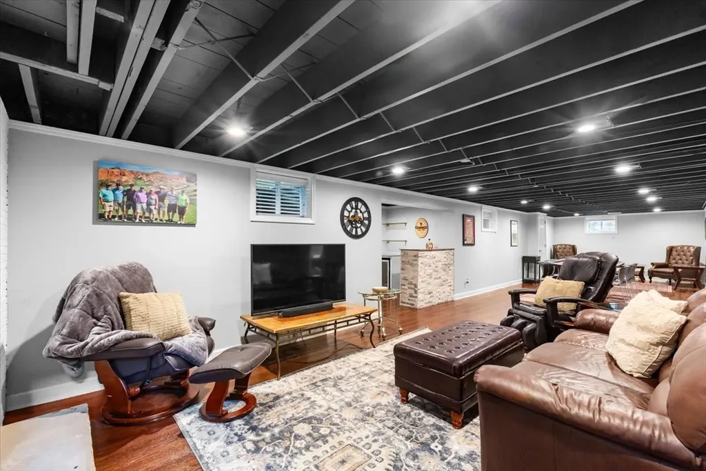5831 Washington Street Downers Grove IL 60516