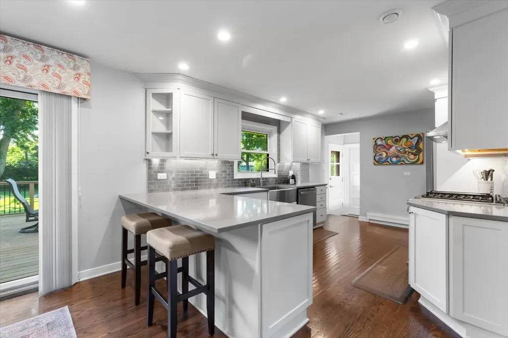 5831 Washington Street Downers Grove IL 60516