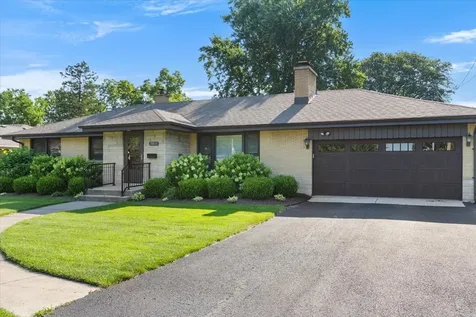 5831 Washington Street Downers Grove IL 60516