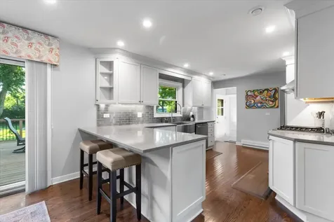 5831 Washington Street Downers Grove IL 60516