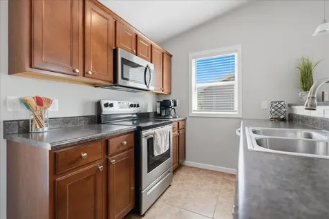 24 Winding Way Bloomington IL 61705