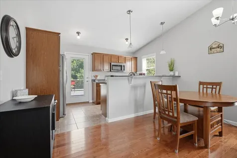 24 Winding Way Bloomington IL 61705