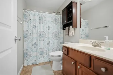 24 Winding Way Bloomington IL 61705