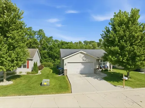 24 Winding Way Bloomington IL 61705