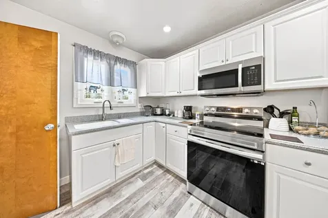 1003 Bellevue Avenue Elgin IL 60120
