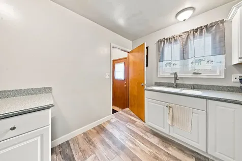 1003 Bellevue Avenue Elgin IL 60120