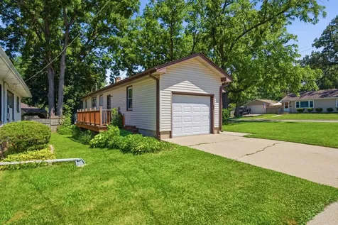 1003 Bellevue Avenue Elgin IL 60120