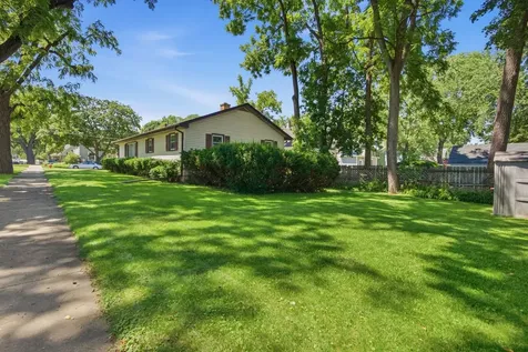 1003 Bellevue Avenue Elgin IL 60120